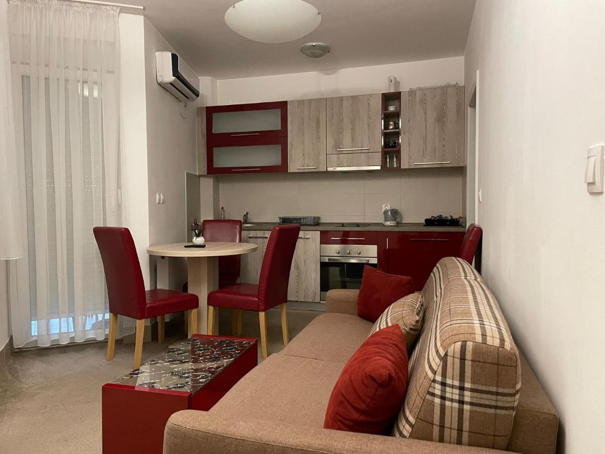 Holiday Wing Apartment 2 Jagodina Eksteriør bilde