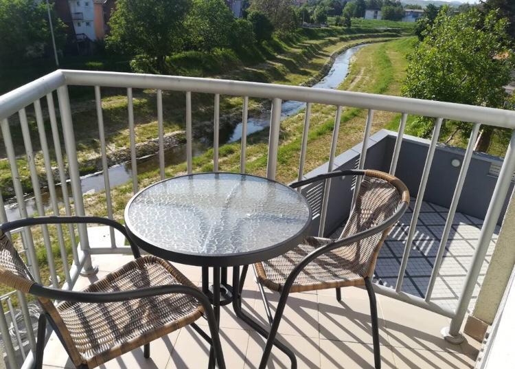 Holiday Wing Apartment 2 Jagodina Eksteriør bilde